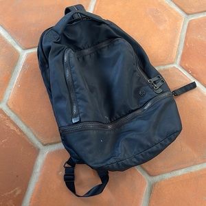 Lululemon back pack with lots of pockets